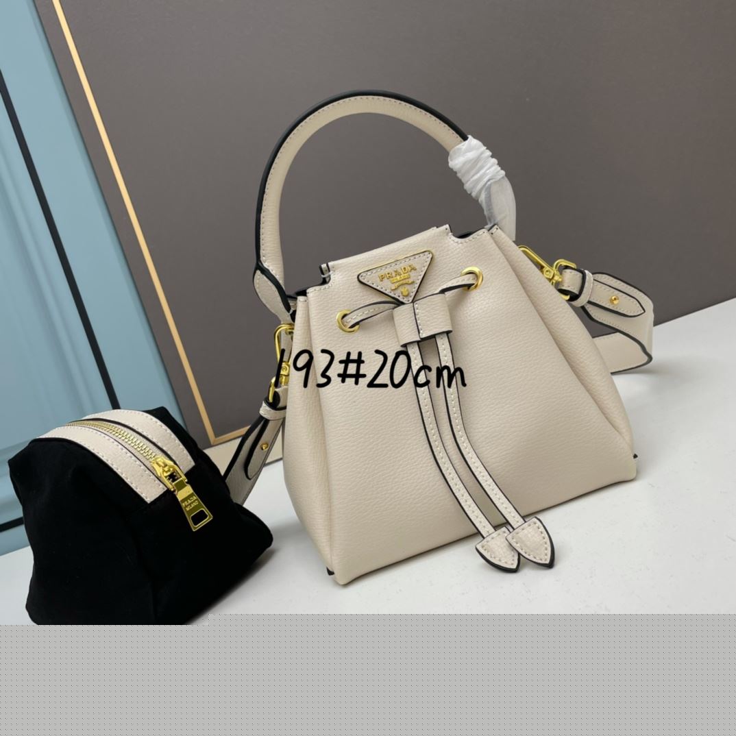 Pra*a top handle bags